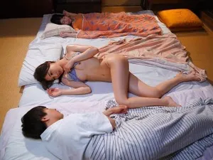 Có bà xã ở nhà nhưng vẫn lén lút với cô em họ đít bự